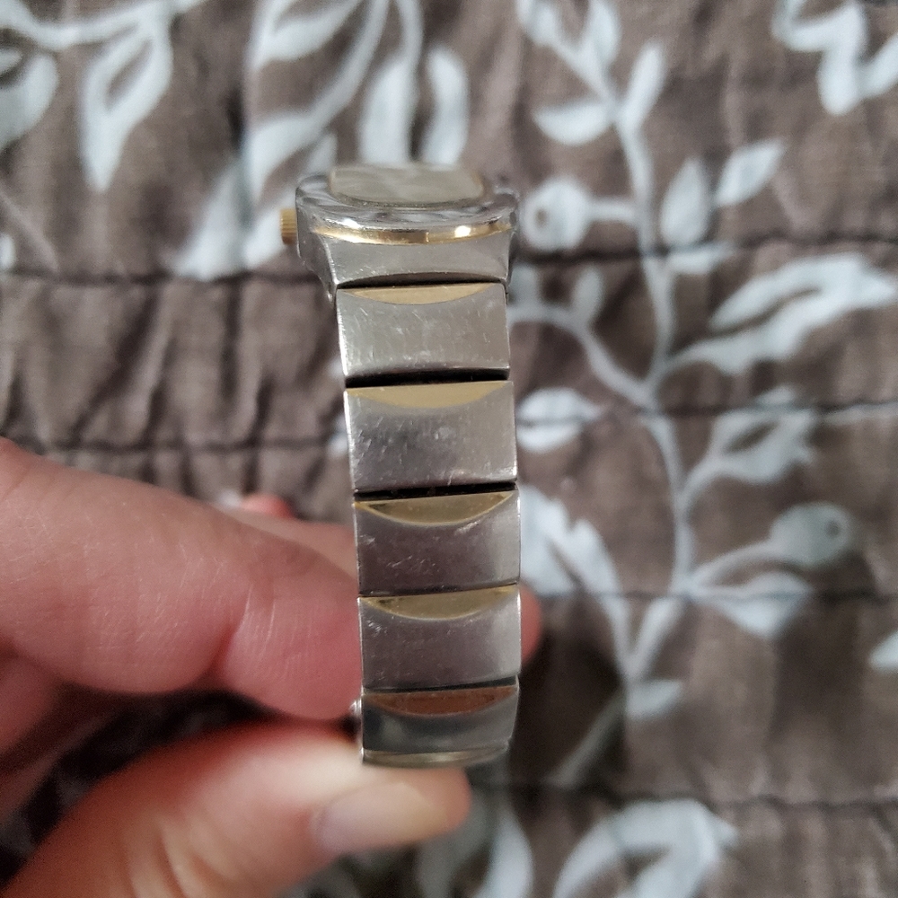 Kenneth Cole Watch - Picture 4 of 5